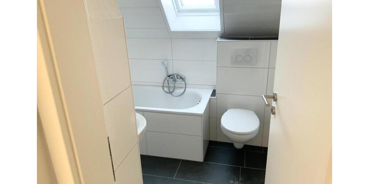 Dachgeschoßwohnung Gelsenkirchen Gelsenkirchen-Mitte - 2 Zimmer, 54 m&sup2;, 409&euro; | Angebot:26381517