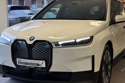 BMW iX 32.000 km 43.990 € Mülheim an der Ruhr 45478