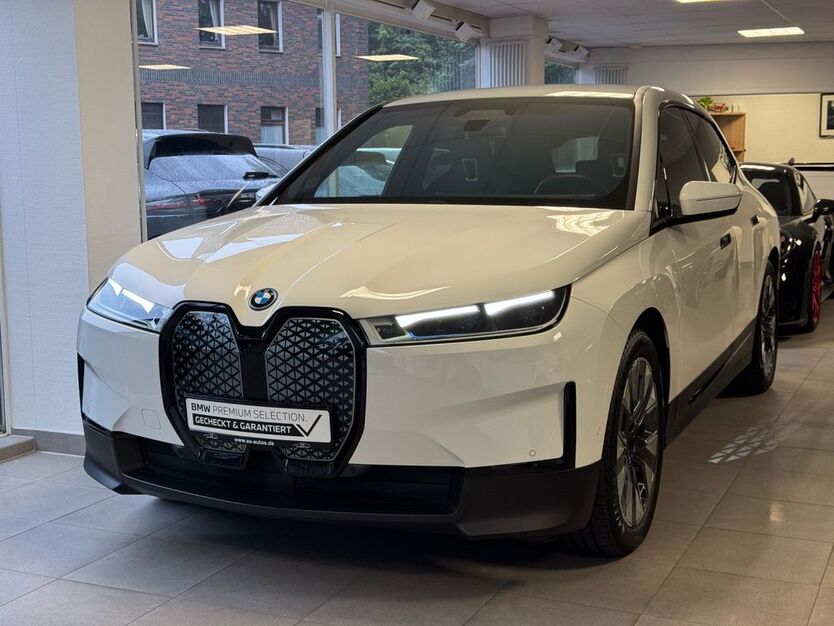 BMW iX 32.000 km 43.990 € Mülheim an der Ruhr 45478