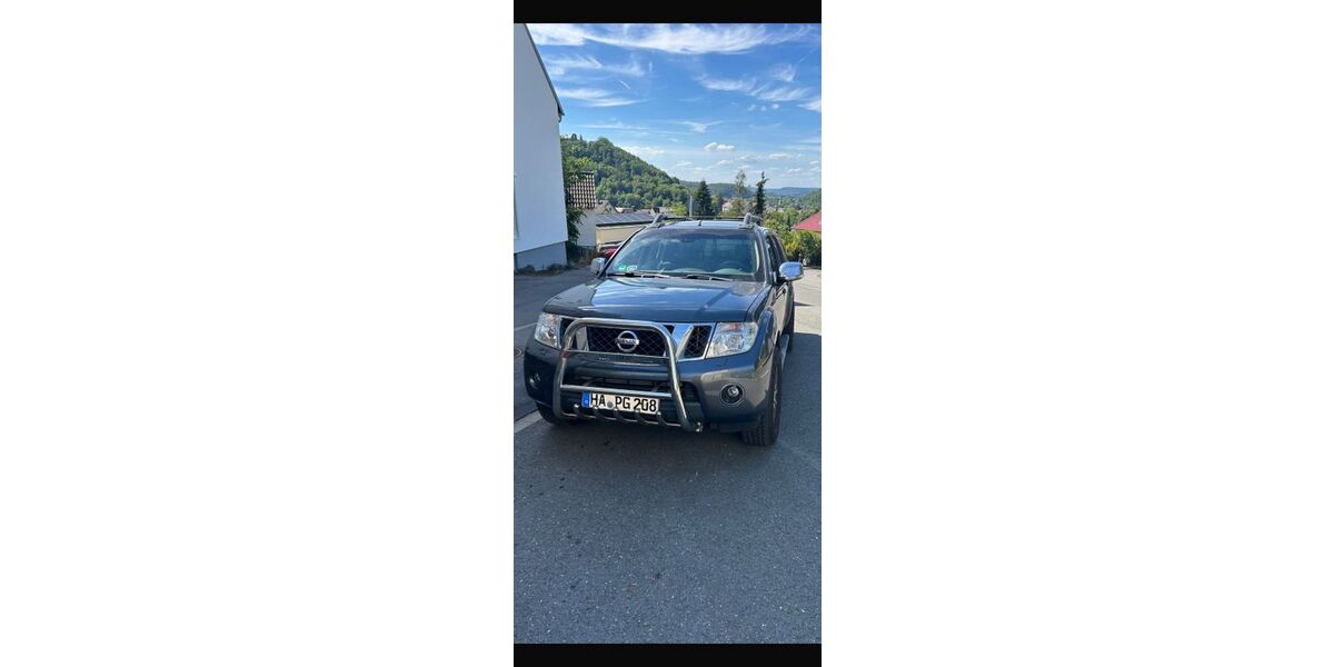Nissan Navara 270.000 km 7.999 &euro; Hagen 58119