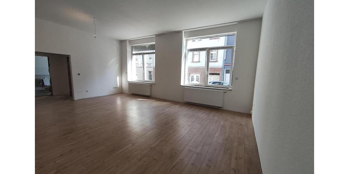 Erdgeschoßwohnung Essen Stadtbezirk VII - 4.5 Zimmer, 165 m&sup2;, 1.600&euro; | Angebot:25757008