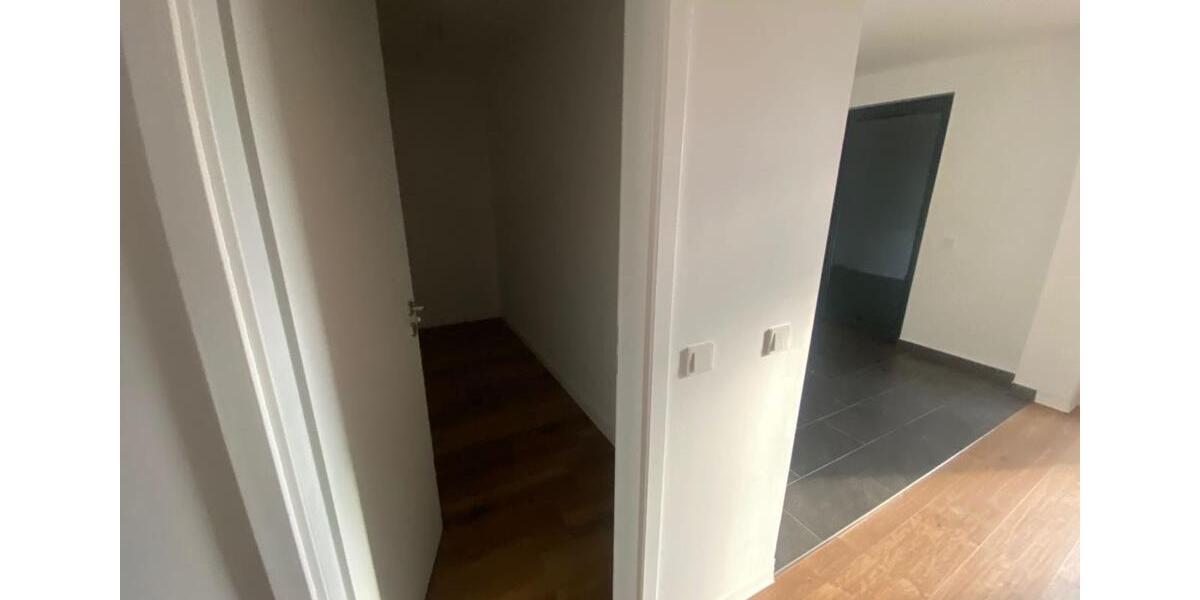 Helle 4-Zimmer Wohnung im 3. OG mit Aufzug in Weitmar-Mitte 4 zimmer