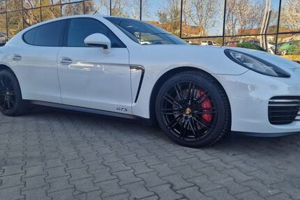 Porsche Panamera 145.298 km 38.990 &euro; Hagen 58097