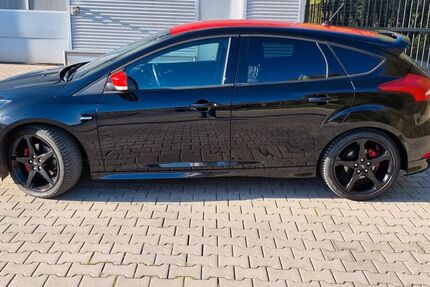 Ford Focus 80.000 km 8.500 &euro; Gelsenkirchen 45897