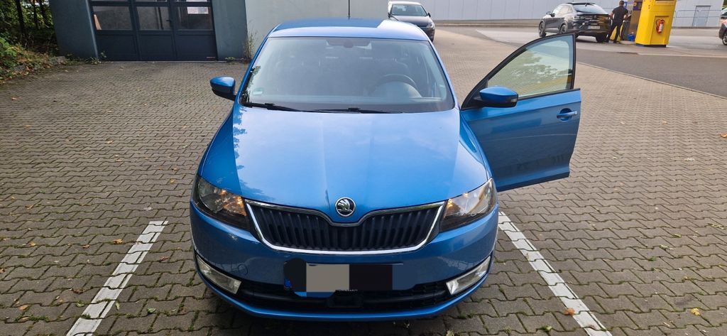 Skoda Rapid 76.100 km 12.599 € Velbert 42551