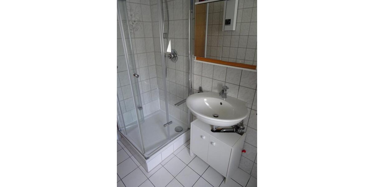 Dachgeschoßwohnung Schwerte - 3.5 Zimmer, 67 m&sup2;, 129.000&euro; | Angebot:27407904