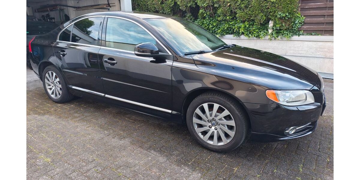 Volvo S80 218.000 km 7.495 &euro; Bottrop 46240