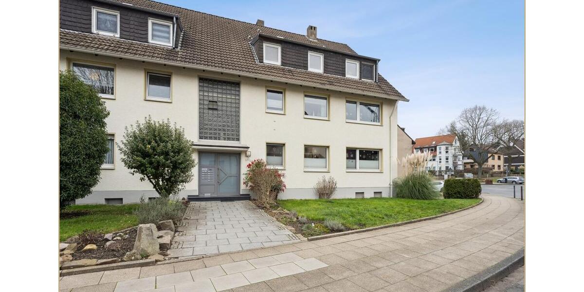 Großzügige 130qm Maisonette-Erdgeschosswohnung mit Garten, Terrasse, Balkon, Garage und Alarmanlage 4 zimmer
