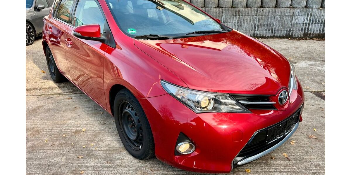 Toyota Auris 172.000 km 6.250 &euro; Wuppertal 42277