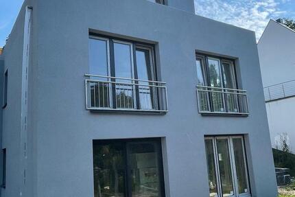 Moderne Erdgeschoss-Eigentumswohnung mit großem Garten – Neubau 3 zimmer