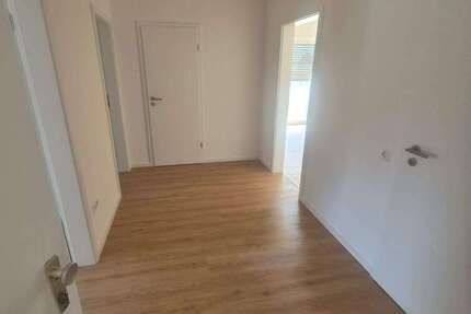 Wohnung zum Mieten in Essingen 730 € 77 m²