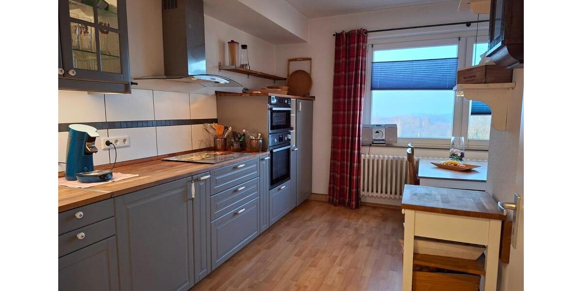 Etagenwohnung Heiligenhaus - 4 Zimmer, 150 m&sup2;, 900&euro; | Angebot:25048275