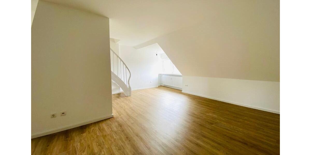 Dachgeschoßwohnung Dortmund Eving - 4 Zimmer, 115 m&sup2;, 1.100&euro; | Angebot:27580153