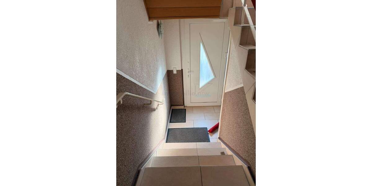 Familienfreundliches Zweifamilienhaus mit Zukunftsperspektive im aufstrebenden Gelsenkirchen-Schalke zimmer