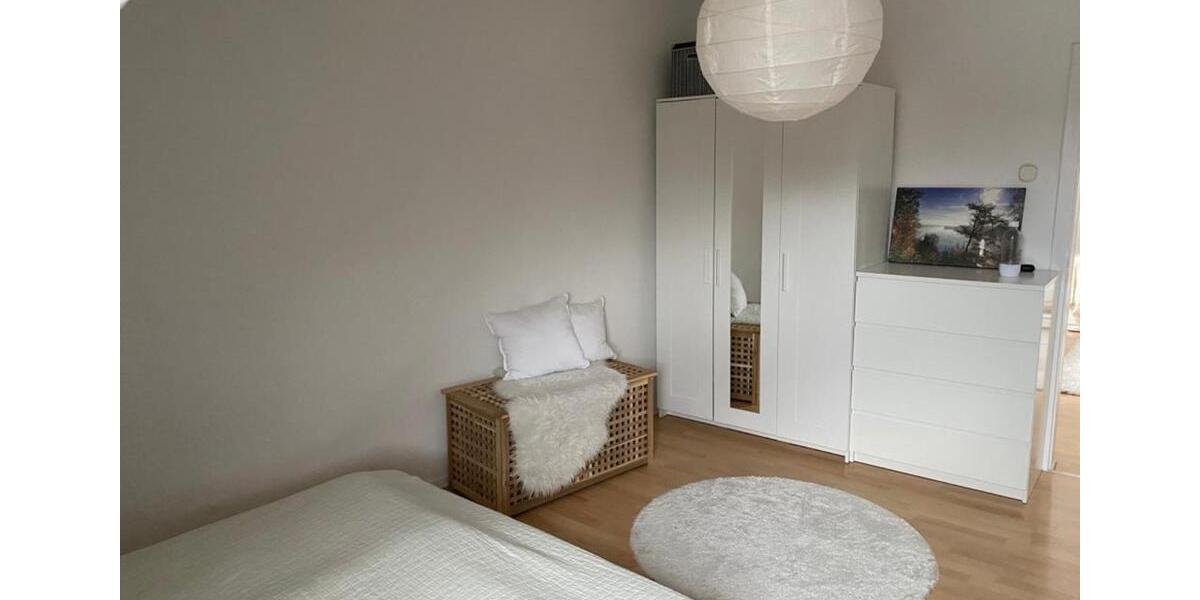 Dachgeschoßwohnung Essen Stadtbezirk II - 2.5 Zimmer, 52 m&sup2;, 560&euro; | Angebot:25417026