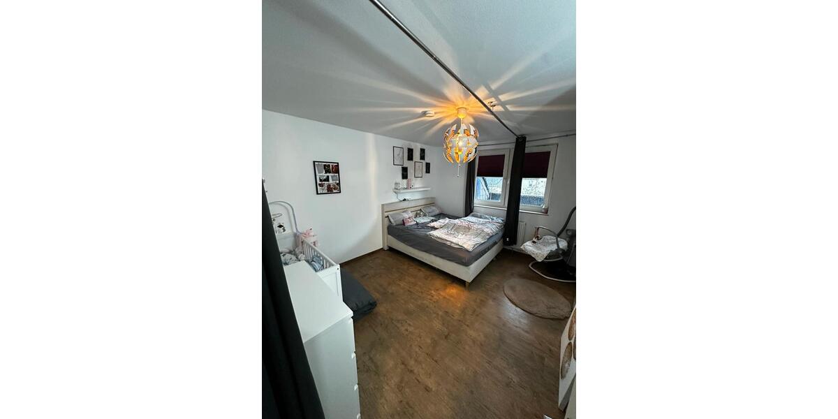 Attraktive, vollständig sanierte 2-Zimmer-Dachgeschosswohnung 2 zimmer