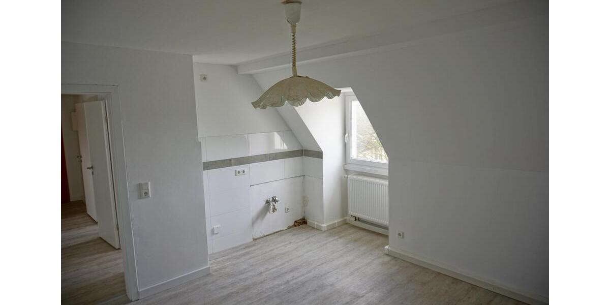Dachgeschoßwohnung Hagen - 2.5 Zimmer, 57 m&sup2;, 450&euro; | Angebot:27567542