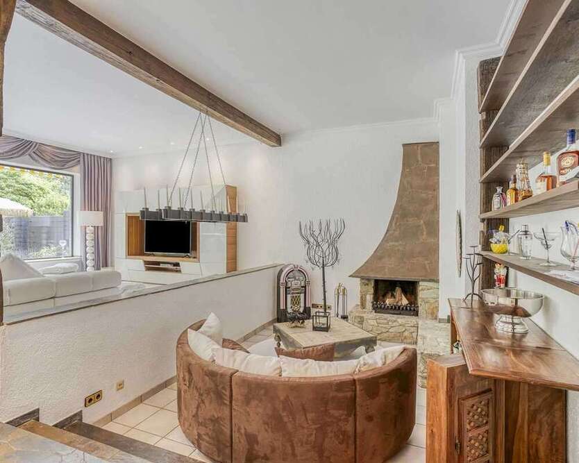 Haus zum Kaufen in Ratingen 995.400 € 267 m²