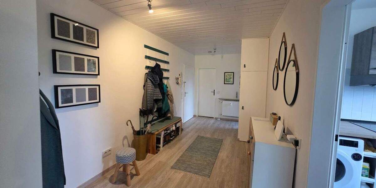 Etagenwohnung Velbert Neviges - 2 Zimmer, 75 m&sup2;, 175.000&euro; | Angebot:25357054