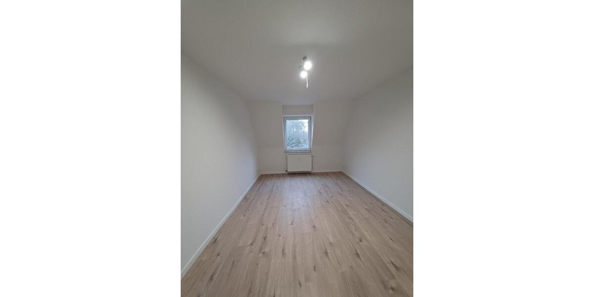 1,5-Zimmer-Wohnung mit Dachgeschosscharme – Bochum-Werne 1 zimmer