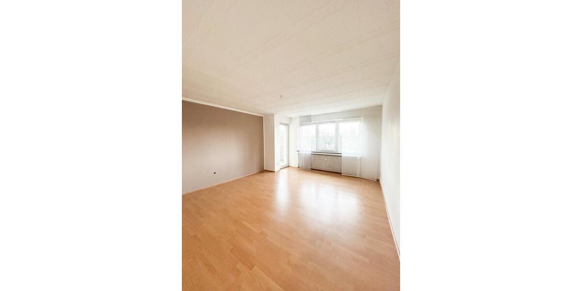 Großzügige Drei Zimmer Wohnung mit Balkon in Oberhausen Buschhausen zu vermieten 3 zimmer