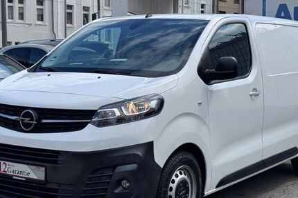 Opel Vivaro 66.186 km 17.900 &euro; Oberhausen 46045