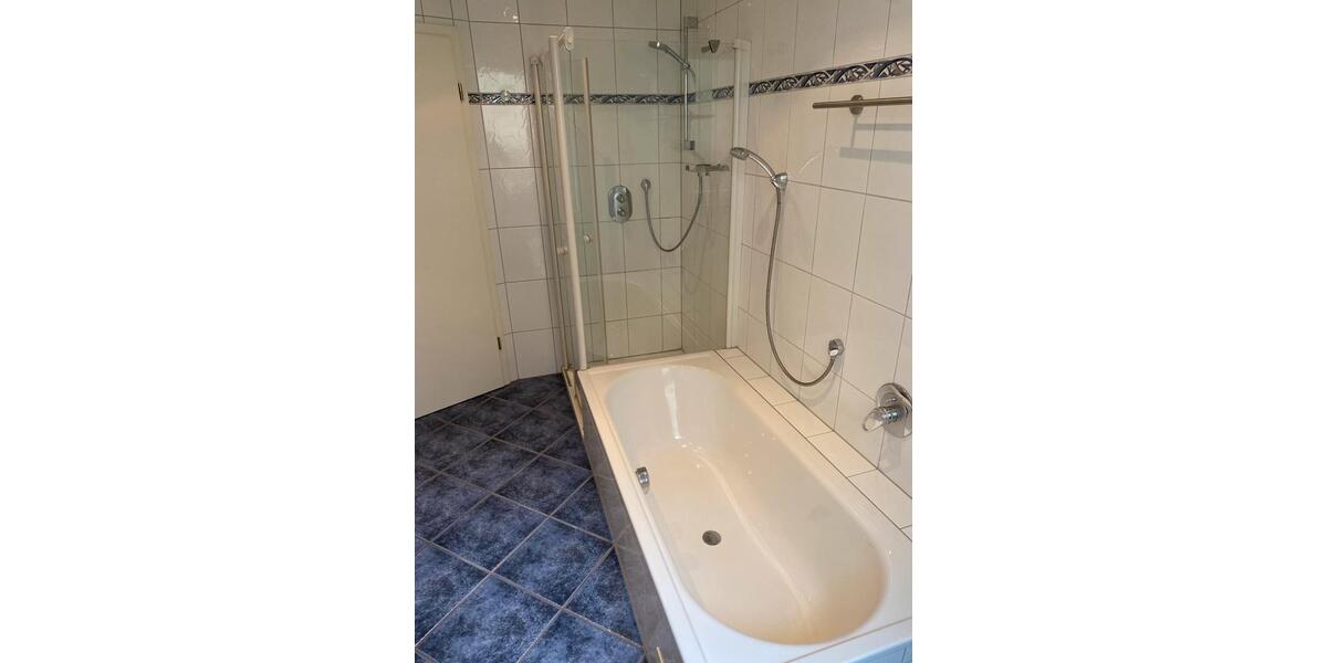 Erdgeschoßwohnung Dortmund Aplerbeck - 3 Zimmer, 100 m&sup2;, 1.200&euro; | Angebot:26428135