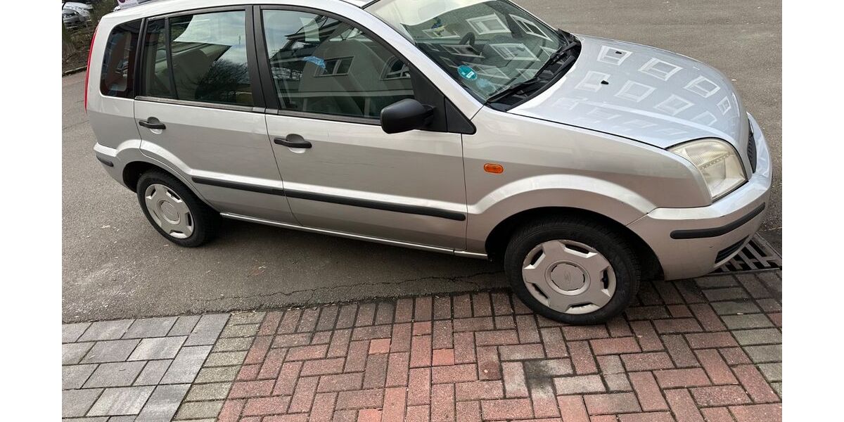 Ford Fusion 168.000 km 2.450 &euro; Wuppertal 42283