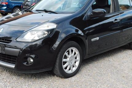 Renault Clio 284.096 km 1.999 € Mülheim 45473