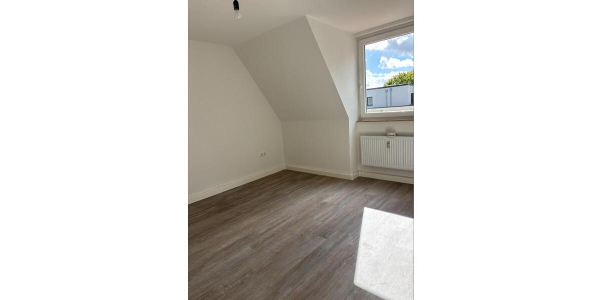 Die neue Einbauküche bauen wir noch für Sie ein! 2 zimmer