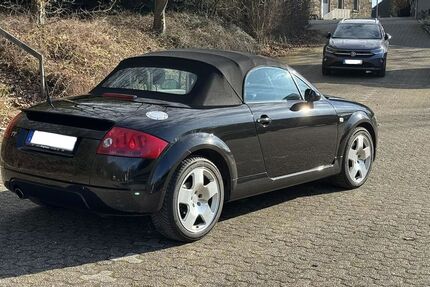 Audi TT 81.000 km 9.900 &euro; Bochum 44797