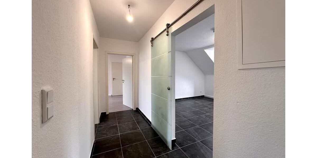 Dachgeschoßwohnung Gelsenkirchen - 4 Zimmer, 73 m&sup2;, 520&euro; | Angebot:26678946