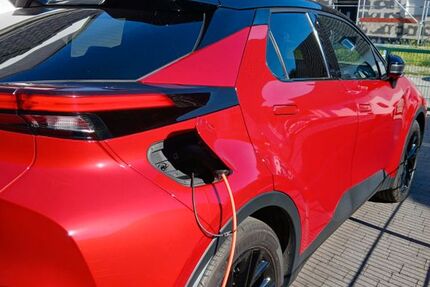 Toyota C-HR 15.000 km 36.500 &euro; Gelsenkirchen 45896
