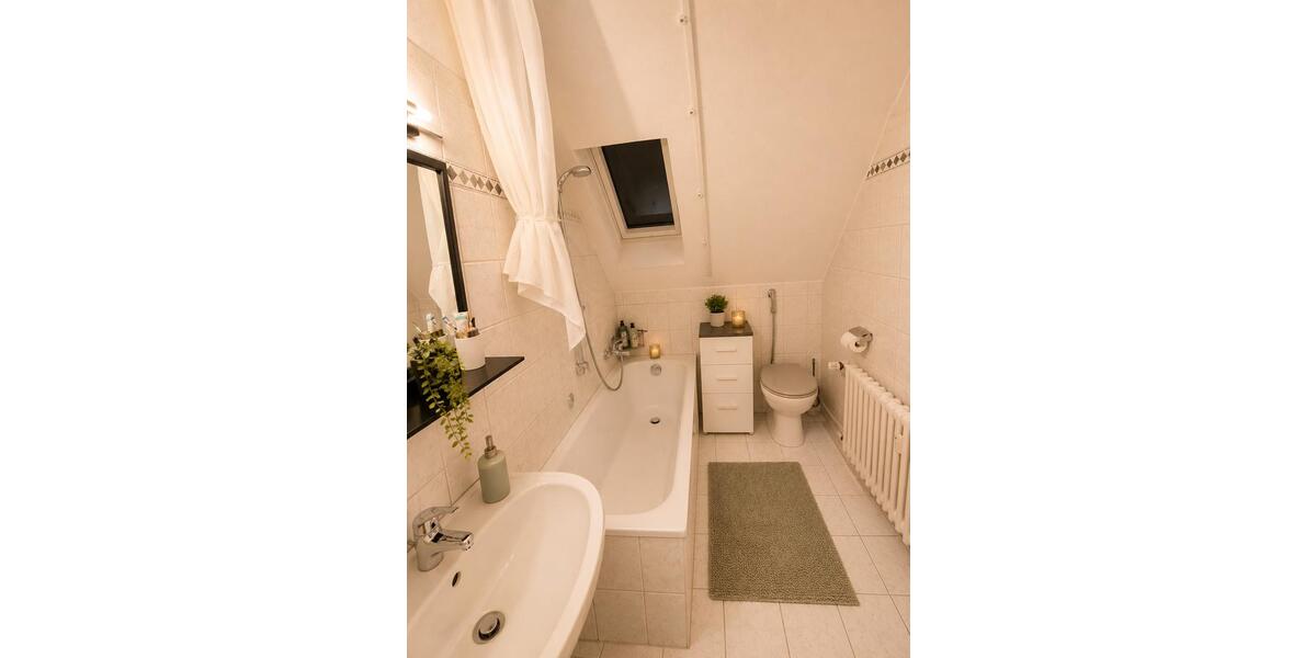 Dachgeschoßwohnung Essen Stadtbezirk IV - 2 Zimmer, 60 m&sup2;, 110.000&euro; | Angebot:26709023