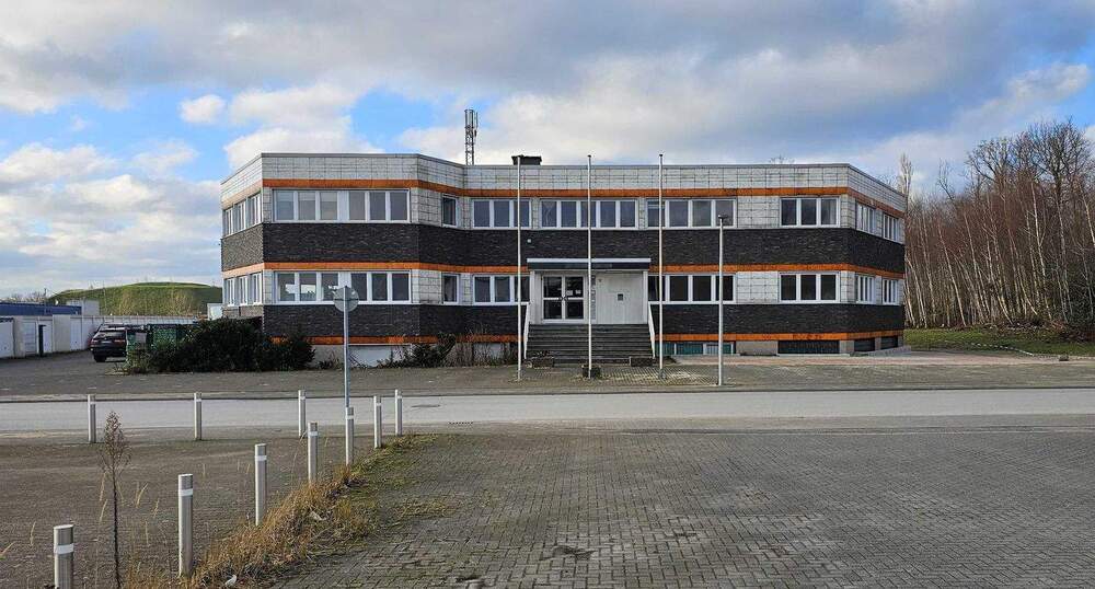 Repräsentative Büroetage in RE-Hillerheide, 380m² im 1.OG, verkehrsgünstige Lage, Klima, teilmöbliert, 8,50€m², provisionsfrei 1 zimmer