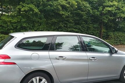 Peugeot 308 149.308 km 7.300 € Bochum 44797
