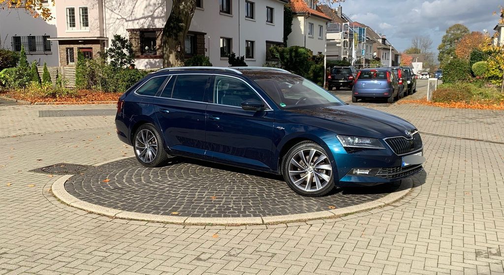 Skoda Superb 63.600 km 20.800 &euro; Mülheim an der Ruhr 45470