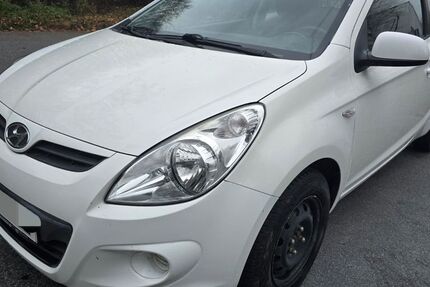 Hyundai i20 160.000 km 2.999 &euro; Wuppertal 42287