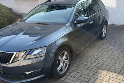 Skoda Octavia 133.000 km 14.900 &euro; Essen 45219