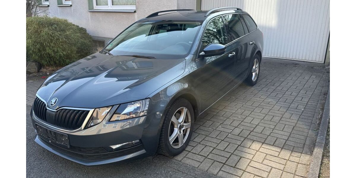 Skoda Octavia 133.000 km 14.900 &euro; Essen 45219