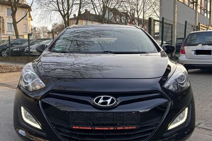 Hyundai i30 130.000 km 5.690 &euro; Gelsenkirchen 45889
