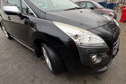Peugeot 3008 141.000 km 5.695 &euro; Datteln 45711