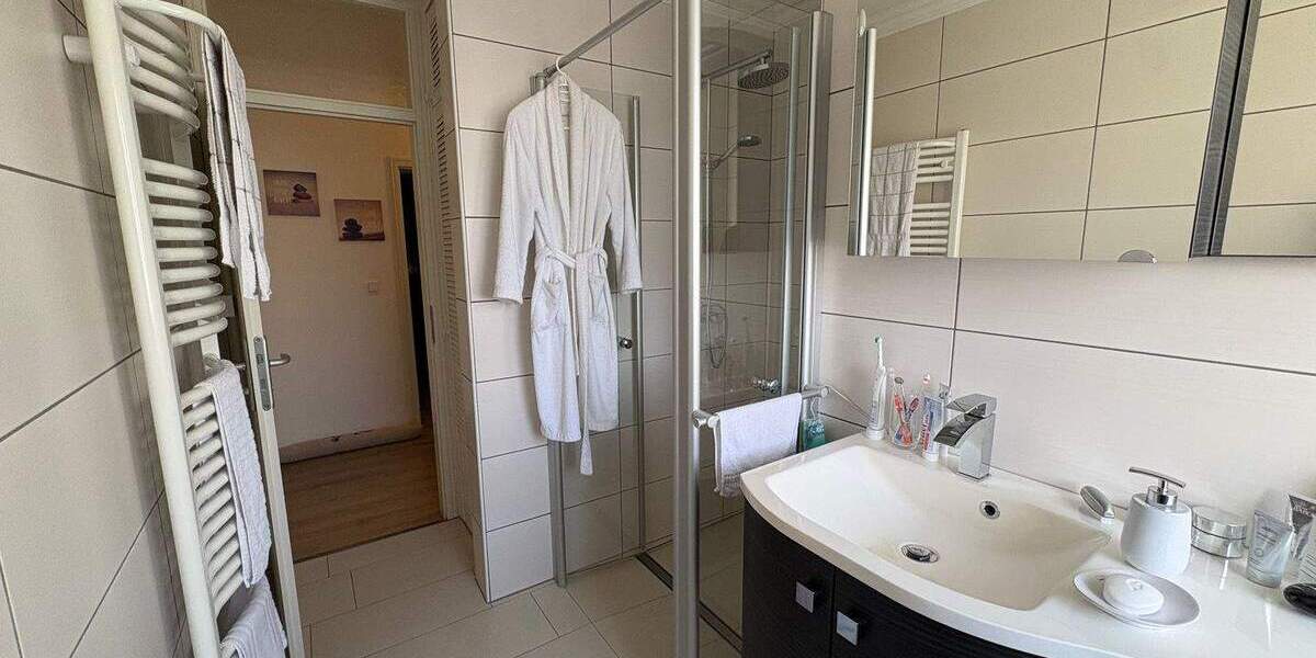 Etagenwohnung Wuppertal Langerfeld - 5 Zimmer, 132 m&sup2;, 289.000&euro; | Angebot:25696386