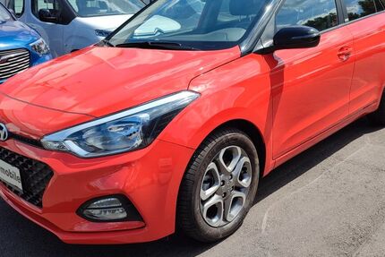 Hyundai i20 7.388 km 16.999 € Gelsenkirchen 45892