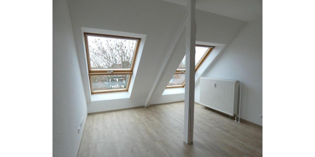 Dachgeschoßwohnung Essen Stadtbezirk II - 3 Zimmer, 81 m&sup2;, 955&euro; | Angebot:25720444