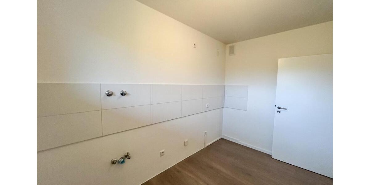 Frisch sanierte 1,5 -Zimmer-Wohnung, Balkon mit Blick ins Grüne! 1 zimmer