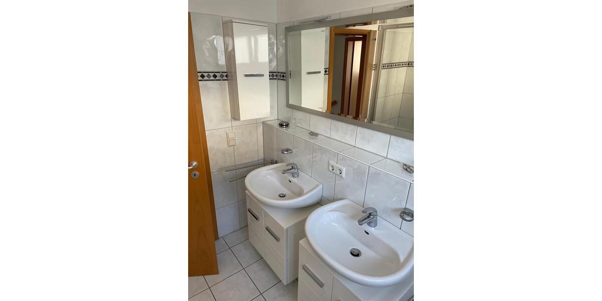 Doppelhaushälfte Wuppertal Gemarkung Nächstebreck - 5 Zimmer, 180 m&sup2;, 1.800&euro; | Angebot:26329610