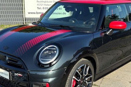 Mini John Cooper Works 10.900 km 33.490 &euro; Haltern am See 45721