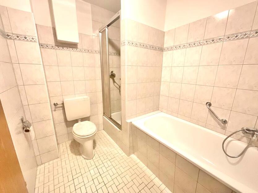 Große 3 Zimmerwohnung mit Balkon zimmer