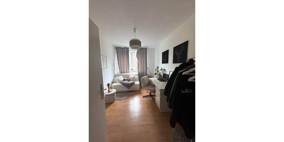 Etagenwohnung Dortmund Innenstadt West - 3 Zimmer, 77 m&sup2;, 805&euro; | Angebot:25612954
